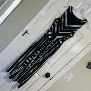 EUC Ann Taylor Pantsuit. Size Medium.